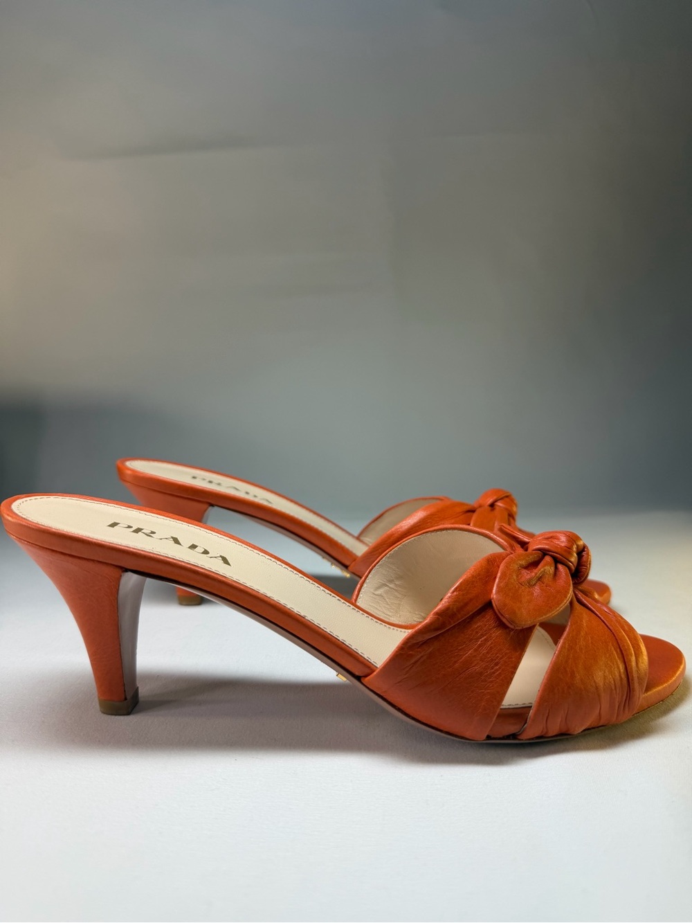 Prada Corallo Orange Antic Soft Leather Bow Mule Sandals Heels Size 39